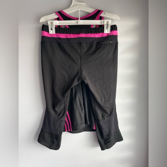 Adidas Women’s Matching Athletic Set in Black & Hot Pink - Picture 11 of 13